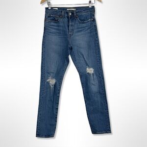 Levi’s Premium Women’s Wedgie Fit Straight Leg Jeans – Medium Wash – Size 27